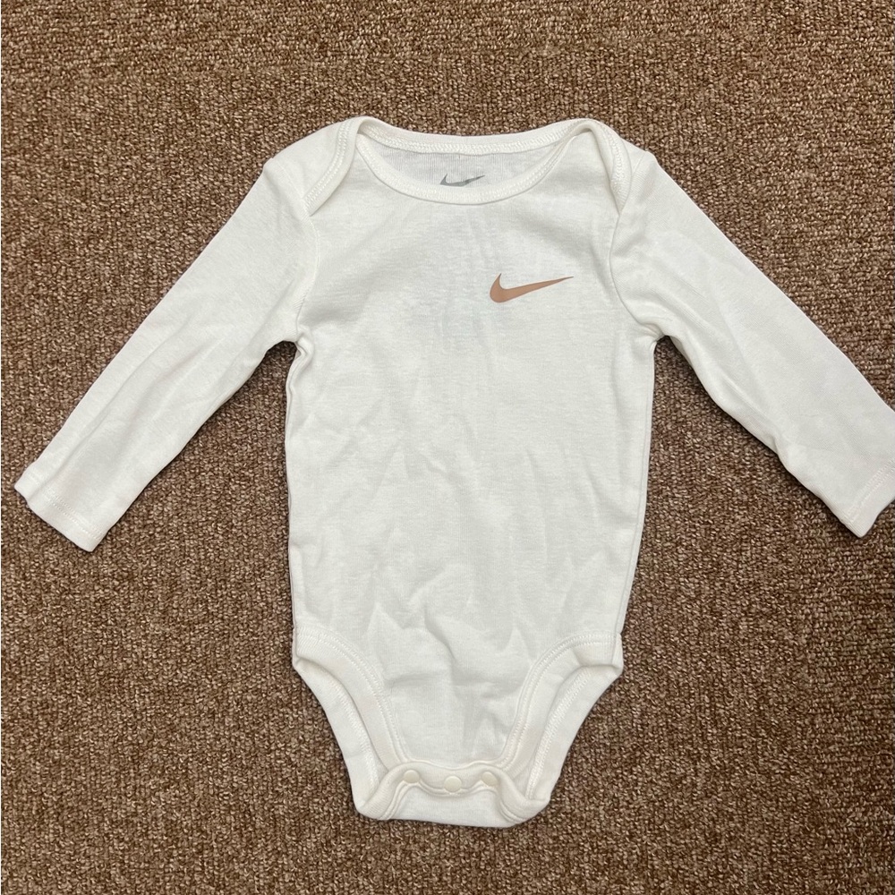 NWOT Nike White Bodysuit Soft Cotton Snap Closure